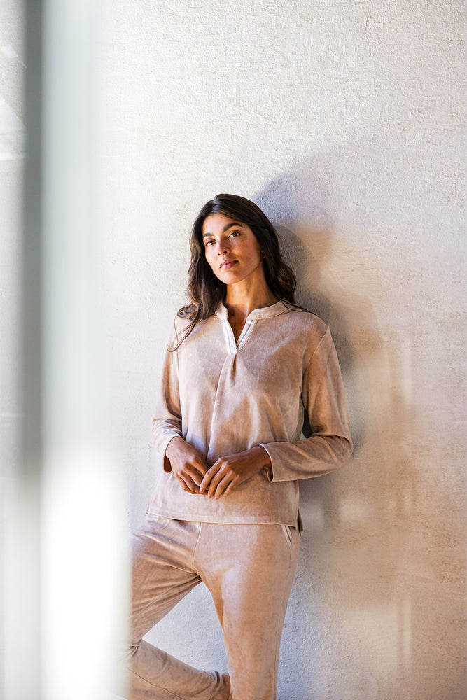 
                  
                    SAMPLE Irène homewear
                  
                