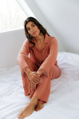 
                  
                    SAMPLE Jasmine pyjama
                  
                