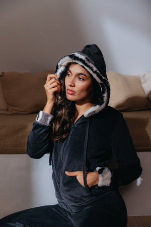 
                  
                    Julia homewear (with hoodie)
                  
                