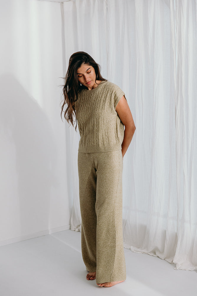 
                  
                    Donna cable knit pants
                  
                