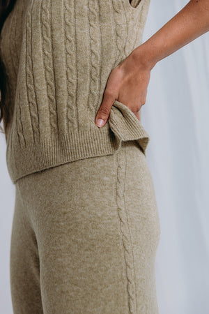 
                  
                    Donna cable knit pants
                  
                