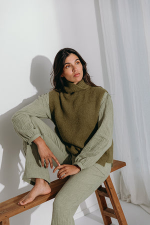 
                  
                    Dina high neck pullover
                  
                