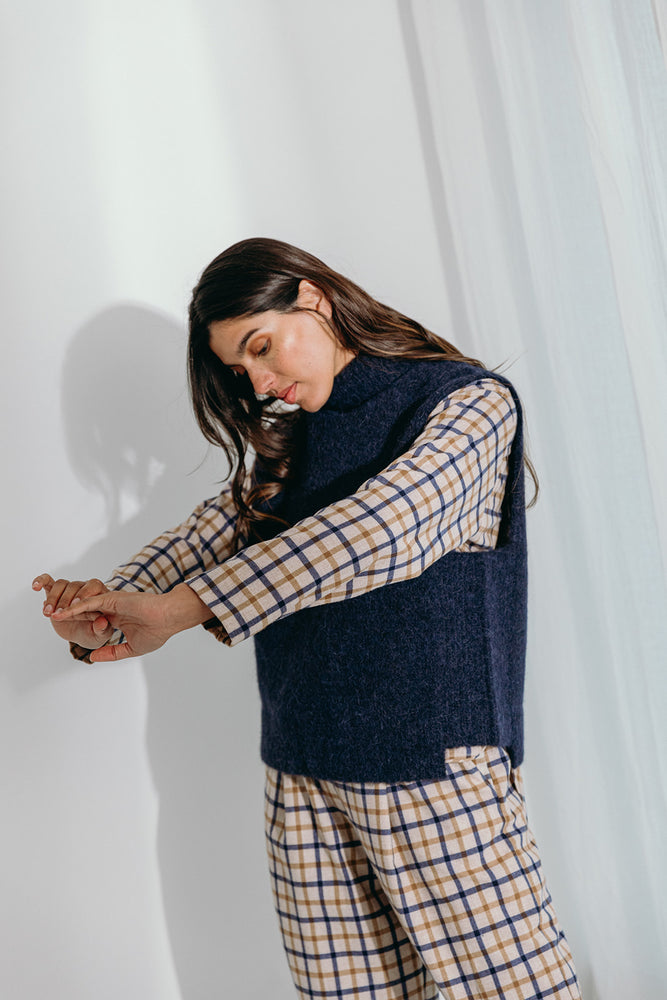 Dina high neck pullover