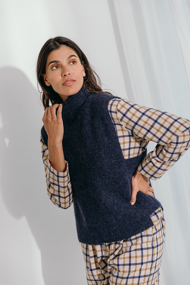 
                  
                    Dina high neck pullover
                  
                